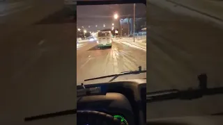 1 Автобусный парк ГУП МОСГОРТРАНС стоит в очередь на въезд в парк и прохождения ЕО, мойки и заправки