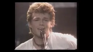 a-ha live at the montreux festival 1986 Hunting High and Low (different intro 2)