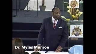 Influencing vs Controlling People | Dr. Myles Munroe