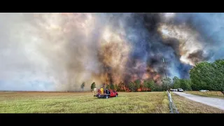 Wildfire burns through Jasper County as residents evacuate