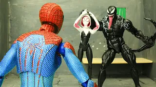 Spider-man Ice Cream for Gwen Stacy Fighting with Venom Figure Stop Motion