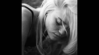 Sky Ferreira - Sad Dream (Acoustic Version)