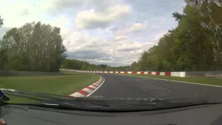 E34 M5 round the Nurburgring