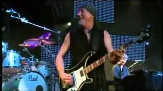 Deep Purple - Smoke On The Water (Live at Montreux 2006)