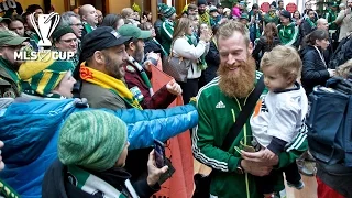Portland Timbers arrive to raucous welcome at PDX