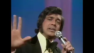 Engelbert Humperdinck - Am I That Easy to Forget?