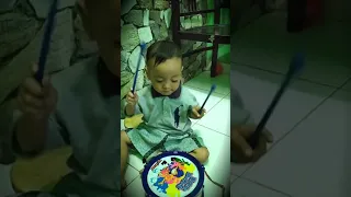 Gaya hafiz main drum mainan