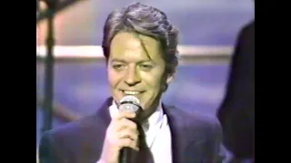 Robert Palmer "I Didn't Mean To Turn You One" on the 1987 American Music Awards (Jan. 26, 1987)