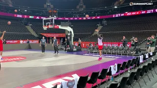 Mike James shooting during Monaco's practice