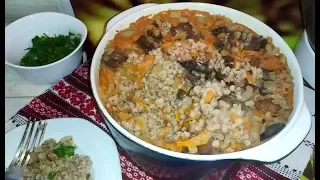 Гречневая каша с грибами. Buckwheat porridge with mushrooms.