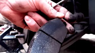 How to change front  brake pads on Hyundai Getz (very easy)