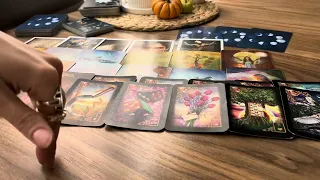 TAROT~LENORMAND | aklındaki kişinin seninle ilgili duyguları ve planı nedir? İletişim ne zaman?