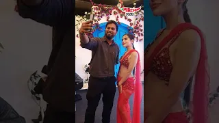 urfi Javed selfie with media #shorts#viral #viralvideo #shortsvideo #shortvideo #shortfeed