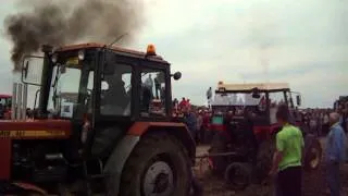 Zetor 5245 vs. MTZ 82.1