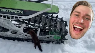 OLLE KÖRDE ÖVER EN ILLER MED SNOWBIKE!!