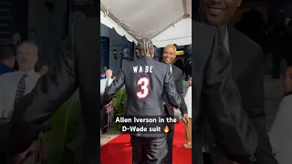 Iverson rocking the Dwayne Wade suit jacket to present him into the HOF 💯