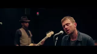 Damon Albarn in reahearsal - Tomorrow comes today