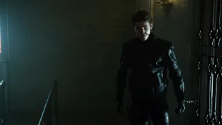 Bruce Wayne Fights Off Jeremiah Valeska's Henchmen One Handed - Handcuffed (Gotham TV Series)