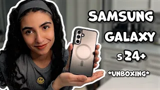 iPHONE USER REACTS TO THE SAMSUNG GALAXY s24+  *unboxing* 🤪