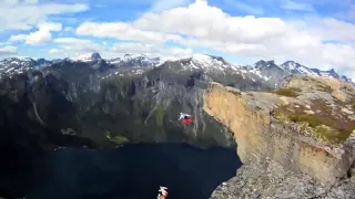 Прыжки со скалы без парашюта