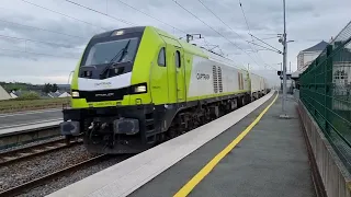 Passage d'un train de fret poussiéreux à Sillé-Le-Guillaume !