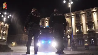 Sanificazione della Città di Catania con un mezzo della Polizia di Stato