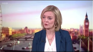 UK citizens can go to Ukraine to fight says Liz Truss