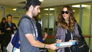 Kate Beckinsale Makes A Lucky Fan's Night At LAX