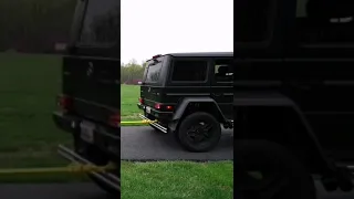 Tesla Model X vs Mercedes G Wagon Tug of war