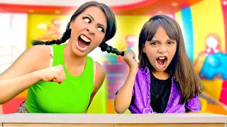 DIVERTIDAS PELEAS ENTRE HERMANAS 👩🏻‍🤝‍👩🏼😱 | Karla Bustillos