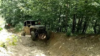 1000 General "The Goat" on 32s and 4" portals Trail 32 Black Hatfield McCoy.