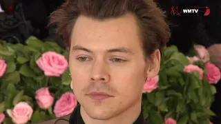 Harry Styles arrives at 2019 Met Gala Red carpet