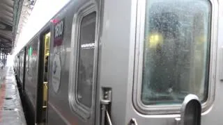 MTA NYC Subway : R62A (7) Trains at 82nd Street