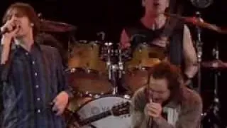 Pearl Jam & Mudhoney - kick out the jams (live)