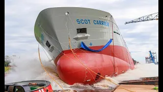 BIG SHIPS LAUNCH! 10 AWESOME WAVES! FAILS AND CLOSE CALLS! SHIPS VS SCARY STORM