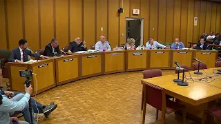 City council debates how to respond to mayor's arrest