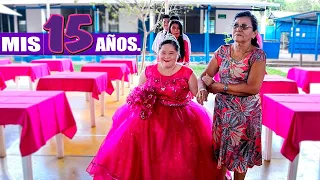 LLEGO LA QUINCEAÑERA CHOL Y SUS CHAMBELANES