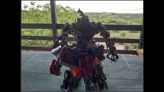 Transformers - We are just a toys (stopmotion).