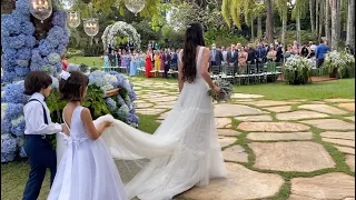 Linda Entrada da Noiva | La Vie en Rose | Casamento na Casa da Noiva