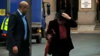 Gary Glitter breaks down in court | 5 News