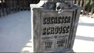 Ebenezer Scrooge Grave Scene | Taste of Knott's Merry Farm 2020