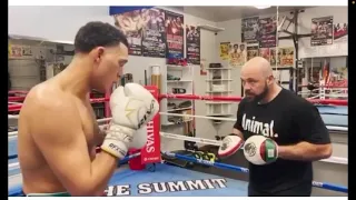 David Benavidez working mitts for Ronald Ellis fight