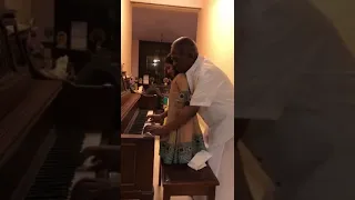 Music maestro Ilayaraja teaching music to grand daughter #ilayarajasongs #ilayarajamusic