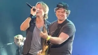 Keith Urban shocked by fan's guitar skills