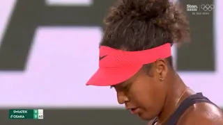 Naomi Osaka Queen of Rizz 👸🏽takes Iga Swiatek to a tiebreak 🍿🍿🍿 Amazing first set