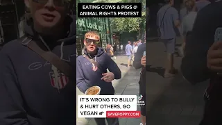 Eating meat in front of vegan protesters 🤣