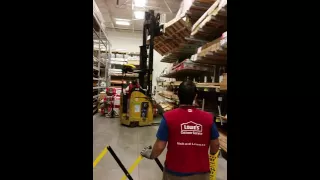 Forklift Trouble at Lowe's - FAIL