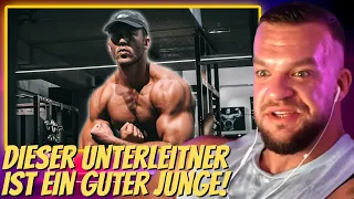 Paul, nimm dir ein beispiel an deinem Bruder! Der isst wenigstens Fleisch und stofft! Live Reaktion