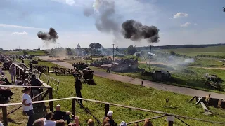 Реконструкция боя на линии Сталина в день танкиста