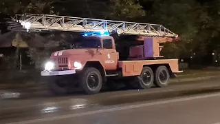 *ZIL-131* 4x Ukrainian fire trucks with blue lights returns to station